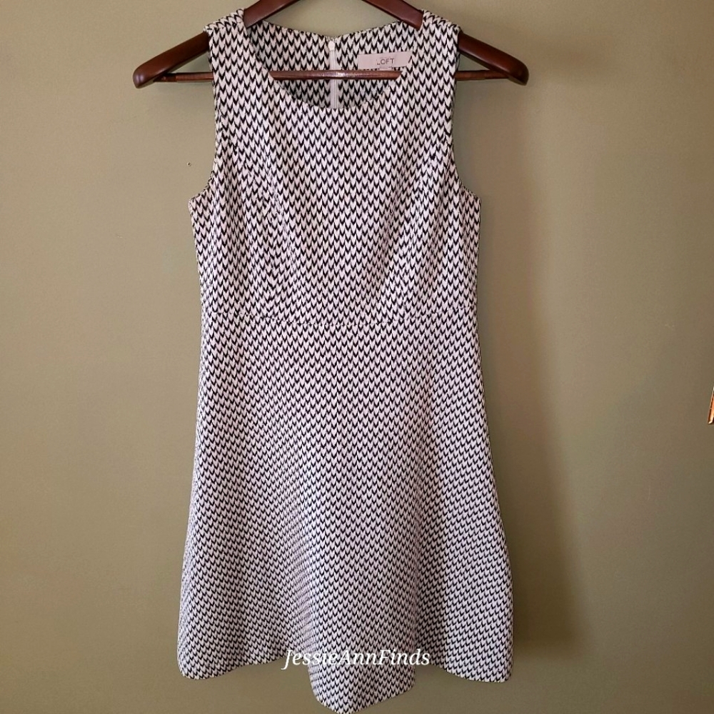 LOFT Black Cream Houndstooth Sleeveless A-line Dress Size 4